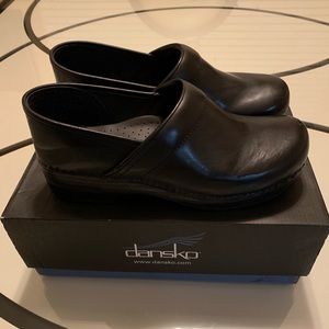 Dansko Professional Cabrio Clogs